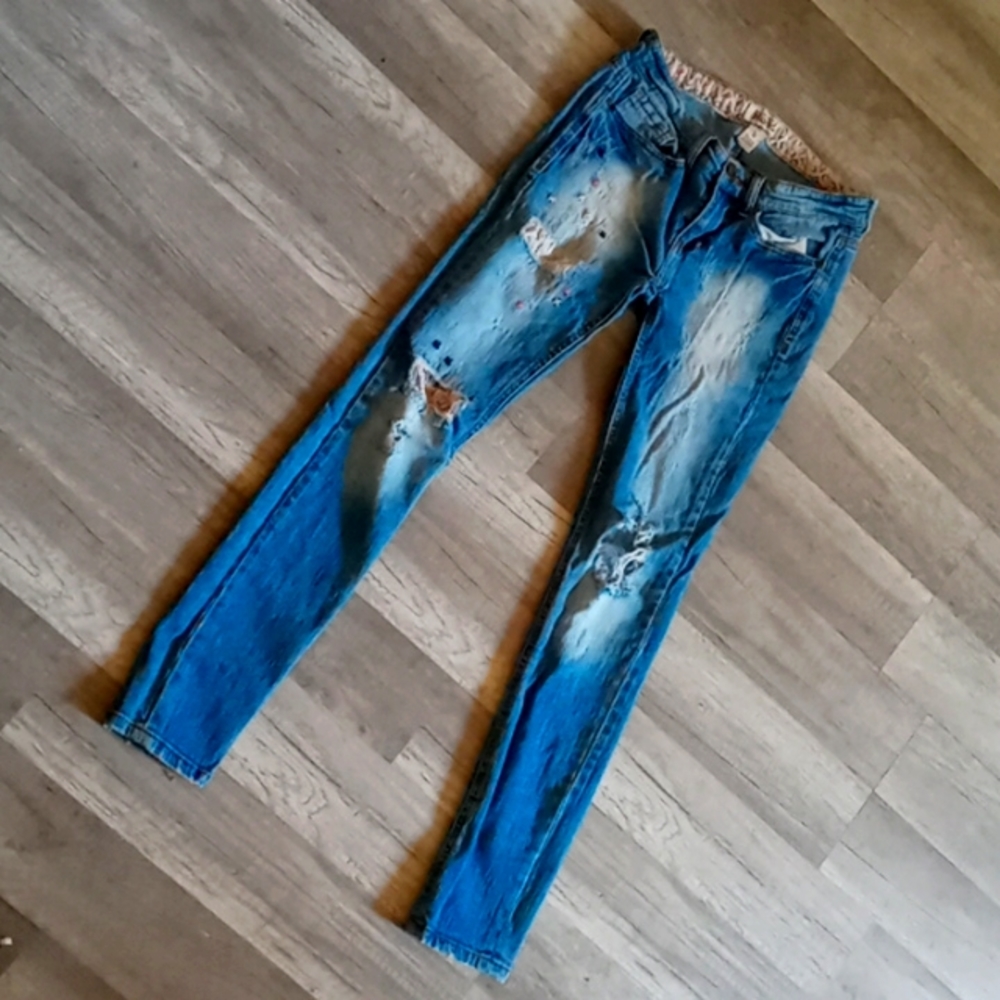 Mudd brand ripped jeans size 0